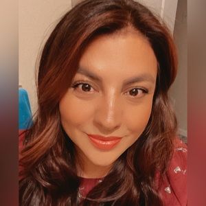 Meet your Posher, Caroline